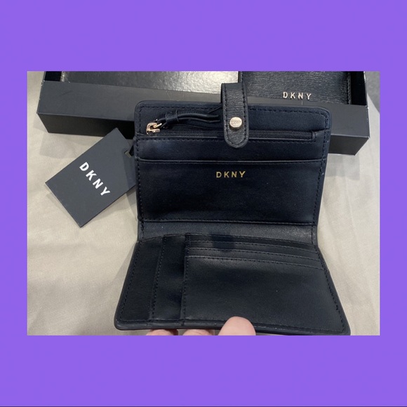 DKNY wallet and card holder - Picture 3 of 4